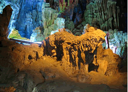 Fengyu Cave in Lipu Town