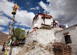 Yumbulagang Palace
