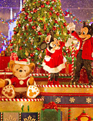 Street Decoration on Christmas Eve
