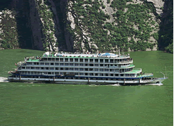 Yangtze Cruise Ship