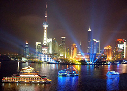 Night Cruise On Huangpu River 