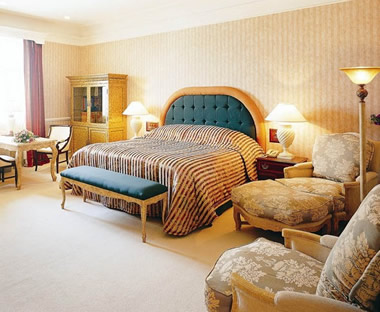 Qianmen Jianguo Hotel Deluxe Room
