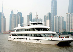 Cruise on Huangpu River