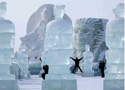Visit the ice sculpture in Harbin
